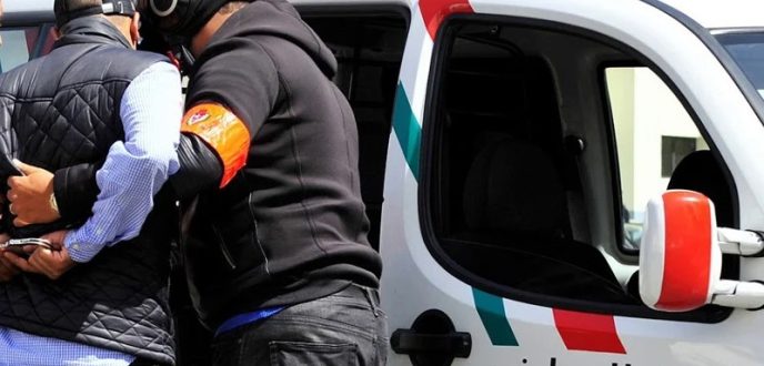 أمن طنجة يطيح بزعيم شبكة سرقة السيارات بأوروبا