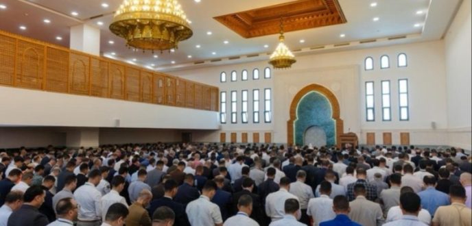 نساء ورجال الأمن الوطني يؤدون صلاة الجمعة داخل مسجد المقر الجديد للمديرية العامة