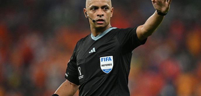 تعيين الحكم البرازيلي ويلتون سامبايو لقيادة مباراة المغرب أمام هولندا