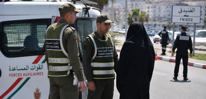 سلطات الفنيدق توقف جزائريا متنكرا في زي نسائي أثناء محاولة للهجرة غير النظامية