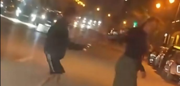 أمن طنجة يوقف قاصراً ظهر في فيديو يرش مادة خطيرة على فتاة